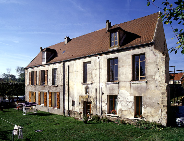 Façade est.