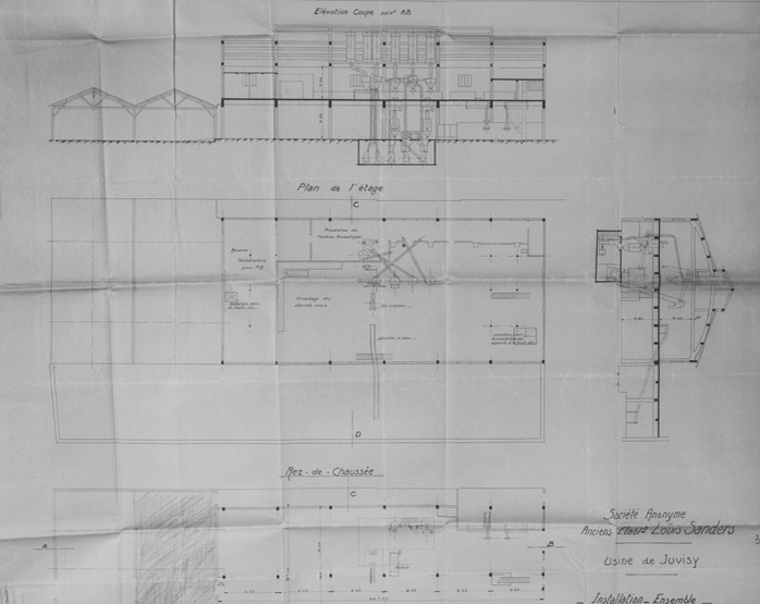 Bâtiment de fabrication : coupe et plans de l'étage et du rez-de-chaussée montrant les installations techniques. S.d. [1944].