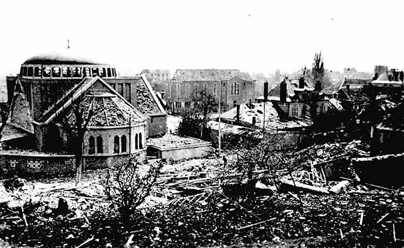 Photographie du terrain bombardé de la propriété d'Antoine Brancher, dite Villa BeauSite, jointe à la demande d'indemnisation pour dommages de guerre.