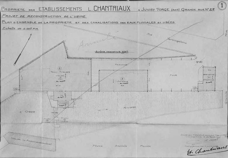 Plan signé de l'architecte Ch. Coupa de l'ensemble des bâtiments de l'entreprise de sciage et de polissage de marbres joint au dossier d'indemnisation pour dommages de guerre et au projet de reconstruction prioritaire au titre des établissements industriels, commerciaux ou agricoles.