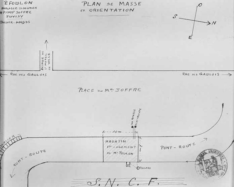 Plan manuscrit de situation du magasin de bijouterie de Paul Foulon en soubassement du pont, joint au formulaire B2 'Etat descriptif d'un bâtiment totalement détruit' constitutif de la demande d'indemnisation et du dossier de reconstruction pour dommages de guerre.