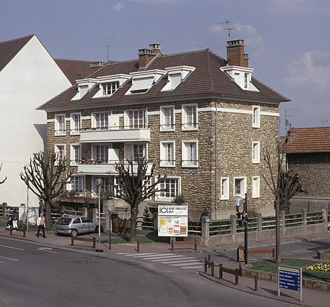 L'immeuble du 40, rue Victor Hugo, vu depuis la rue.