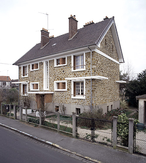 Maison d'habitat collectif à logements multiples située 20, rue de la Paix.