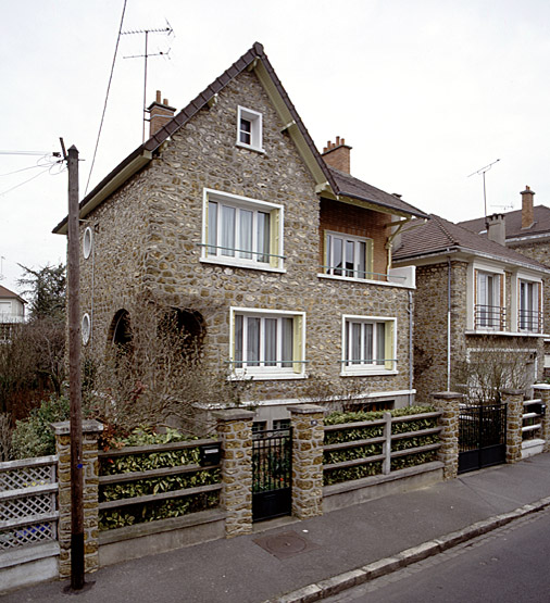 Vue d'ensemble de la maison Junghi, 16, rue Emile-Zola.