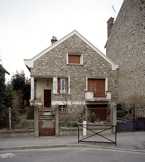 Vue d'ensemble du pavillon reconstruit pour M. Courseau situé 45, rue de Juvisy (îlot 3).