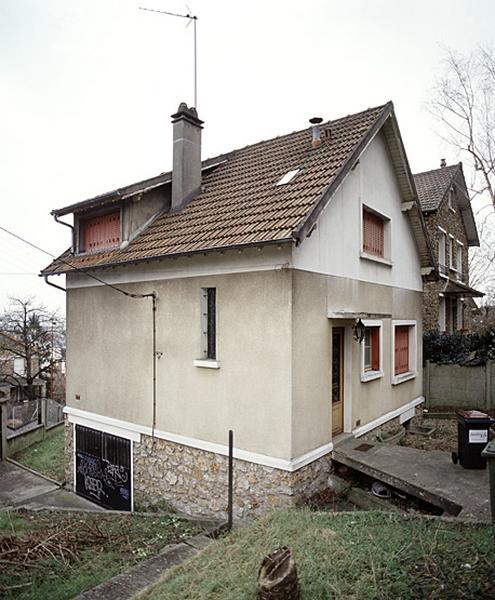 Vue de la façade donnant sur l'avenue.