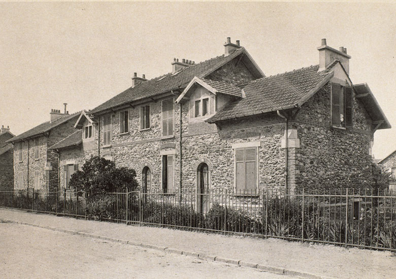 Vue d'ensemble du type de maison à 4 logements.