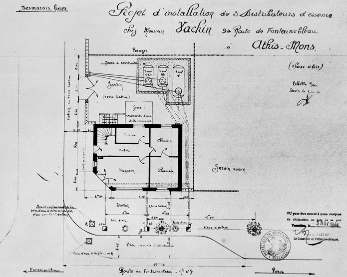 Dépôt d'essence situé au 94, route de Fontainebleau : plan du bâtiment occupé par Mme Rossi, successeur de M. Vachin par autorisation du 3 novembre 1938. L'installation comporte 3 appareils distributeurs sur la voie publique et 3 réservoirs métalliques souterrains.