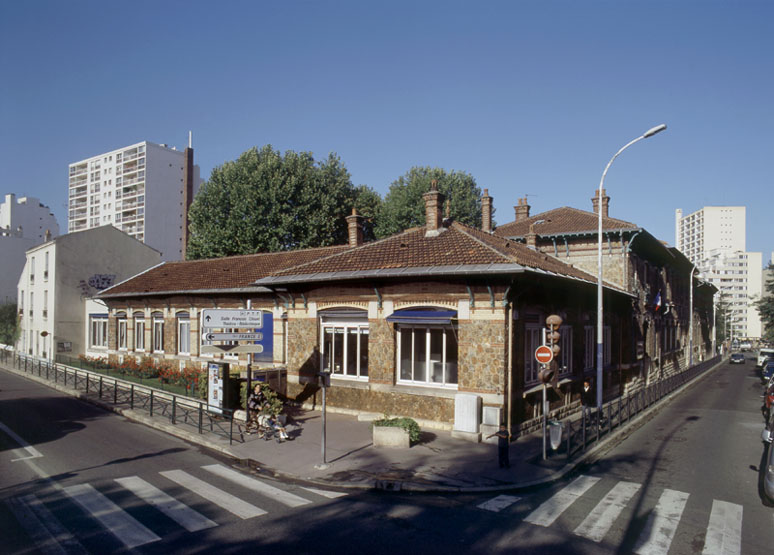 Vue d'ensemble prise depuis la rue Jean-Bleuzen.