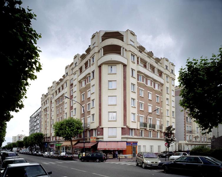 Elévation extérieure du bâtiment.