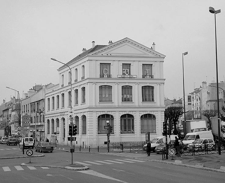 Vue d'ensemble depuis la place de la Croix-de-Chavaux.