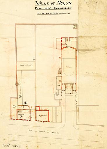 Plan des immeubles 37-39 rue du Palais de Justice (le théâtre et les maisons adjacentes), dans le cadre du projet de construction d'un groupe scolaire (non réalisé).