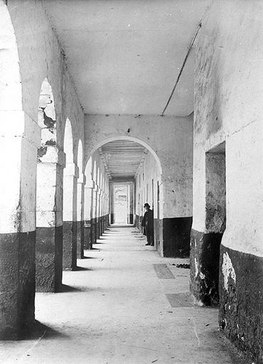 'Les arceaux du cloître des Visitandines'.