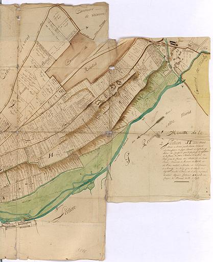 Plan cadastral de 1792 : planche H, partie droite. 'Minutte de la section H extra muros bornée au levant par la rivière d'Almont, la manufacture du citoyen Perrenod et le faubourg Liesne, du couchant par le faubourg du département et le chemin de Melun à Voisenon et au Jard, du nord par le chemin des Mulets et les Hautes Bornes, communes de Voisenon et Rubelles et par partie de Trois Moulins et de la commune de Mainsy, du Midy par le moulin de Poignet, moulin à vent et la rüe du cidevant cimetière Aspais, contenant 221 articles non compris les numéros double et triple.'