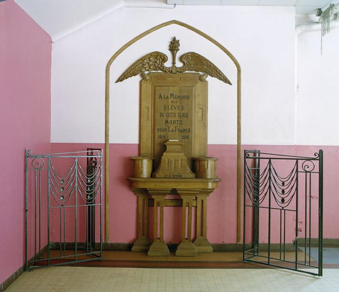 Monument aux morts : vue d'ensemble