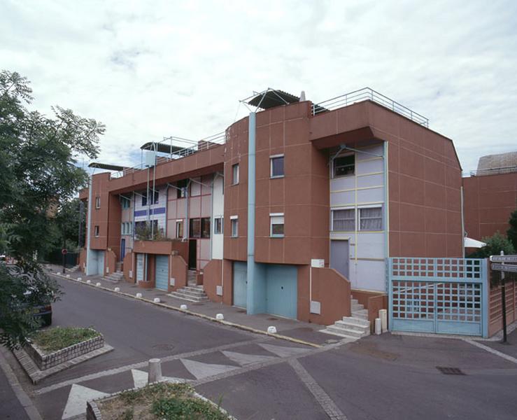 Maisons 'vertes' rue Largillière : élévation extérieure sur rue.