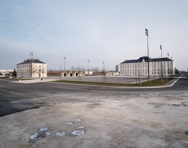 Le quartier Pajol : vue prise depuis l'angle sud de la place d'armes.