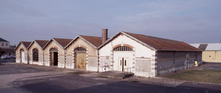 Le quartier Pajol : hangars au nord du bâtiment de l'état-major.