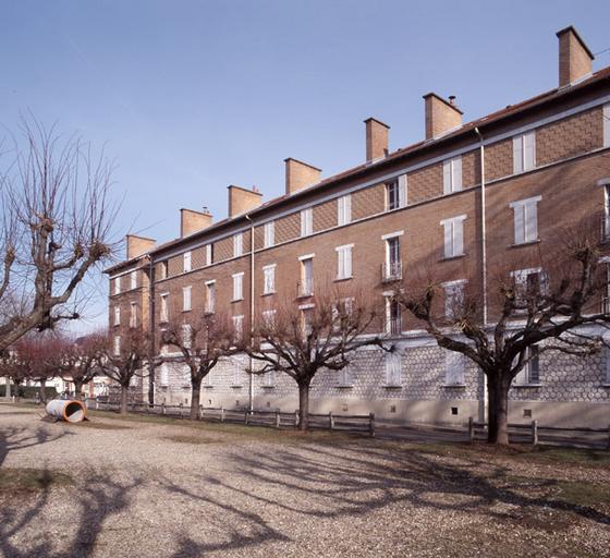 La caserne Augereau : bâtiment de logement, dans la partie ouest.