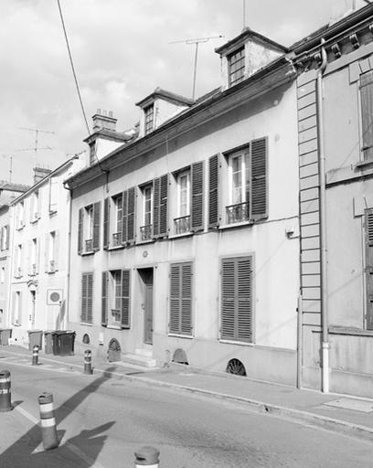 Maison de ville, 4 rue des Trois-Moulins. Vue de la façade.