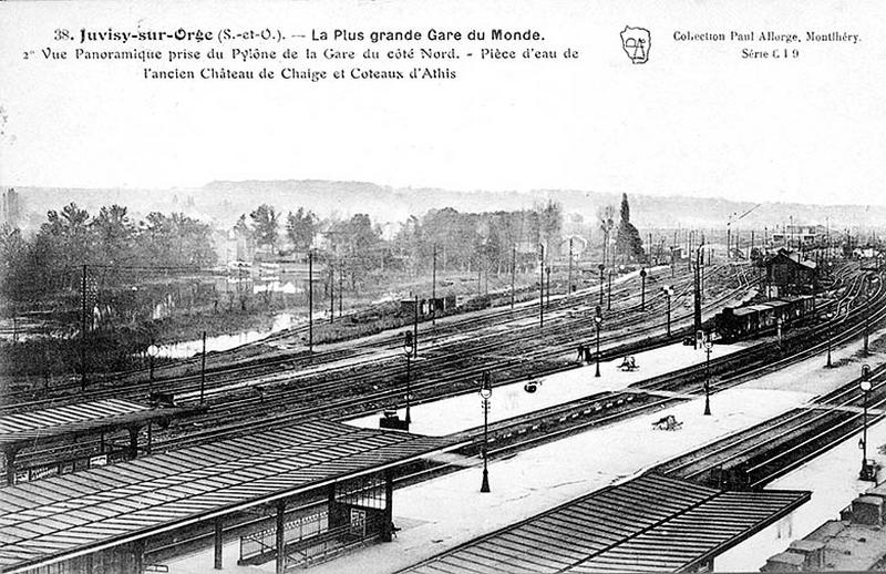 Vue de la gare de triage de Juvisy depuis la gare de voyageurs.