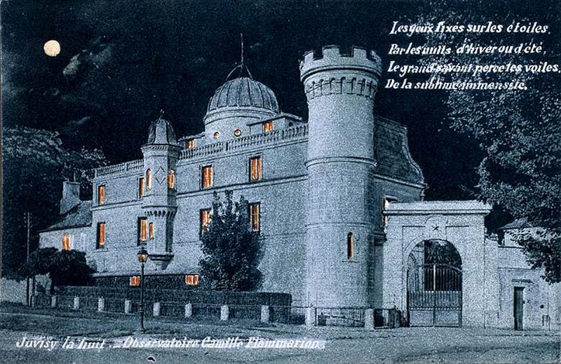 L'observatoire représenté de nuit : photographie colorisée illustrant une carte postale publicitaire en faveur de l'observatoire de Juvisy.