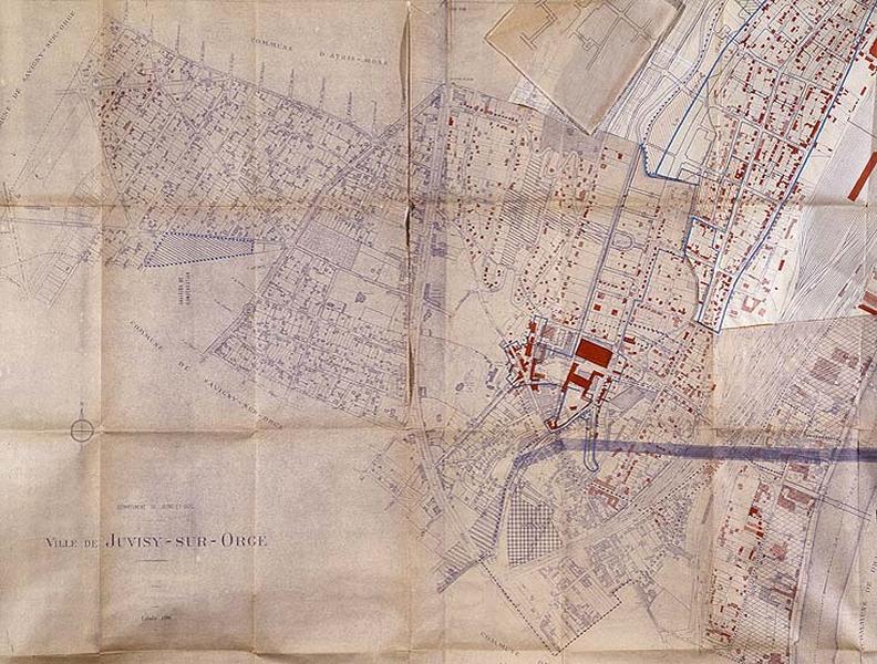 Plan de reconstruction et d'aménagement de la ville de Juvisy, non daté (1947 environ), portant en rouge les bâtiments totalement détruits : ensemble du document.