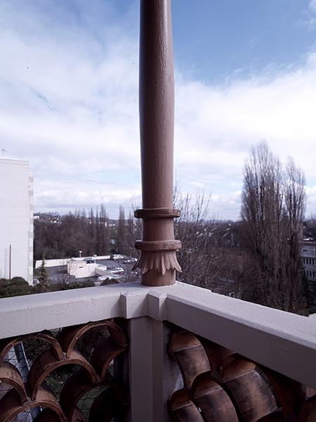 Vue prise depuis la terrasse supérieure de la façade donnant sur le parc.