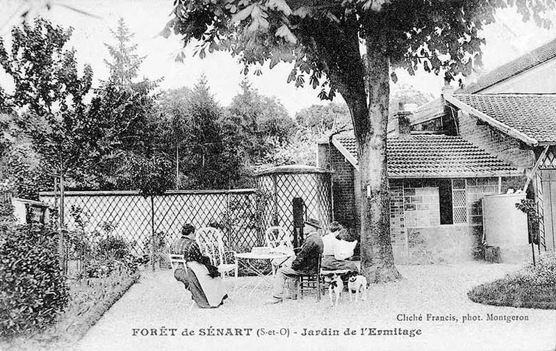 Le jardin de l''hôtel-restaurant de l'Ermitage.