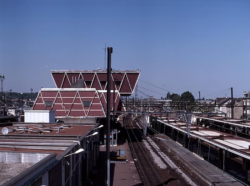 Le Poste tout Relais à transport Souple (P.R.S.) mis en service en 1983 à l'entrée nord de la gare voyageurs.