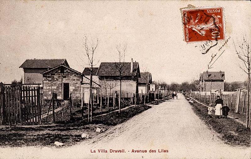 L'avenue des Lilas.