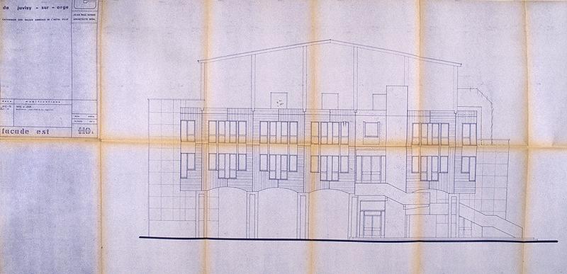 Bâtiment du tribunal d'instance : transformation et extension : élévation de la façade est dressée par l'architecte Jean-Paul Ganne, décembre 1976.