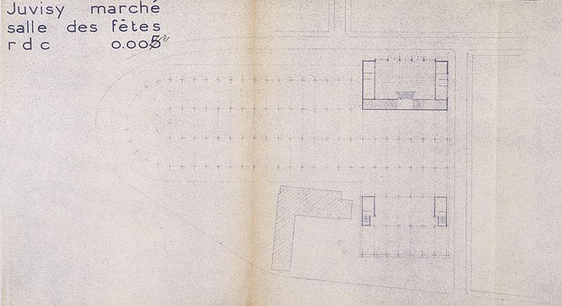 Avant-projet de salle des fêtes : plan du rez-de-chaussée de la salle de spectacle signé L. Aubert, P. Ohnenwald et E. Valdin, daté de novembre 1951. Projet non réalisé.