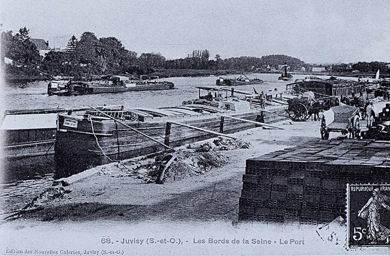 Le port de l'entreprise Poliet-et-Chausson sur la Seine, quai Gambetta au début du XXe siècle.