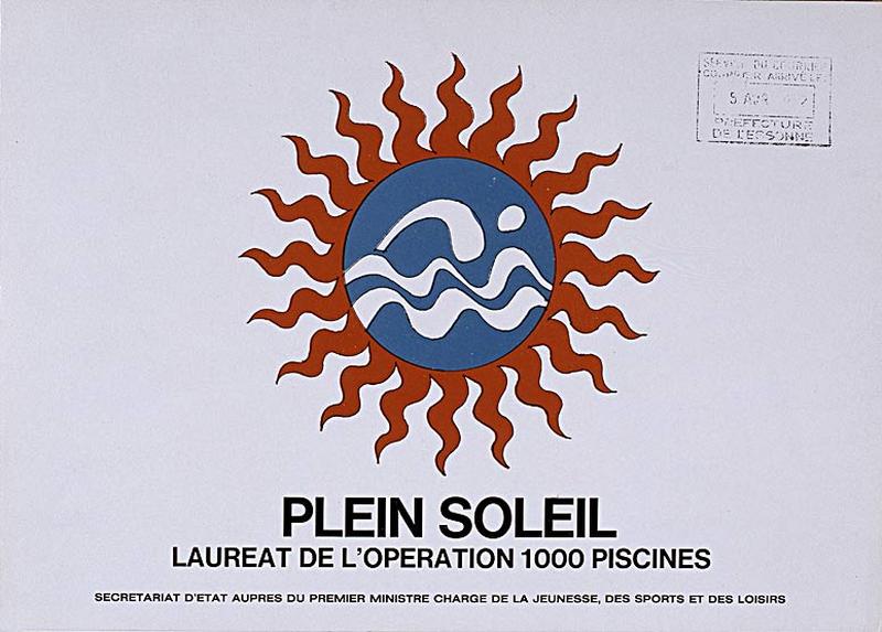 'Opération 1000 piscines' : concours nationaux sur le thème de la piscine, organisé par le Secrétariat à la Jeunesse, aux sports et aux loisirs, 1969-1970 : piscine type Plein soleil : couverture de la brochure de présentation.