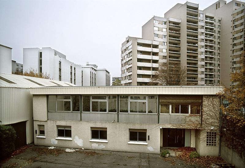Vue du bâtiment de l'administration.