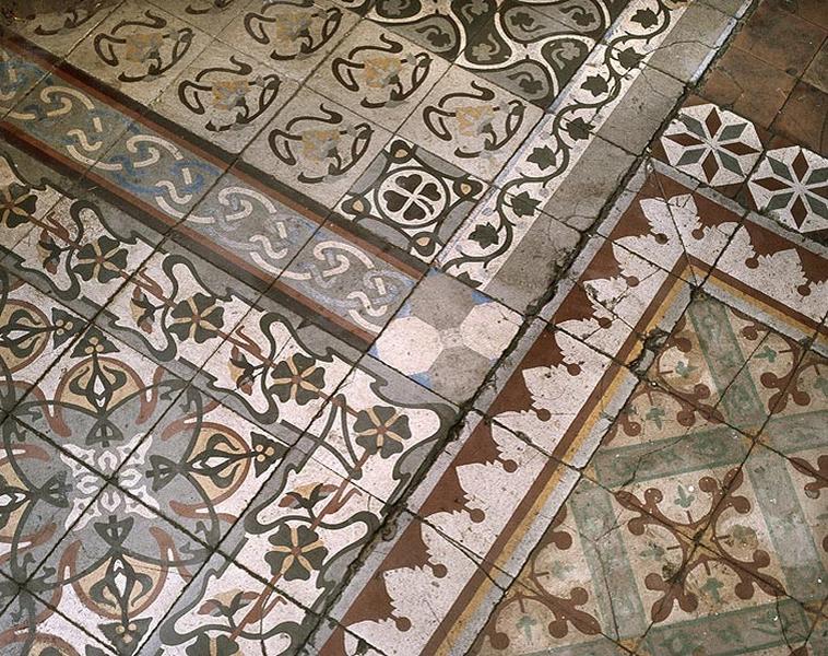 Echantillons de carreaux de carrelages en ciment compressé (années 1930).