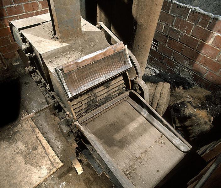 Tablier automatique d'amenage et tambour cardant.