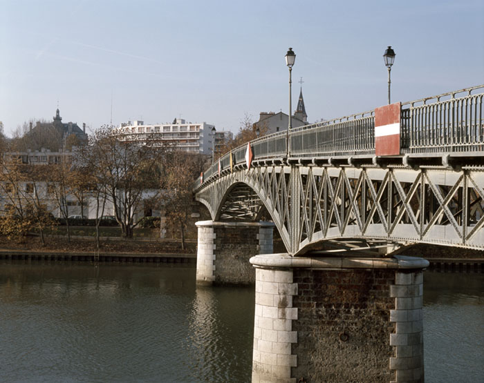 Vue de la passerelle de Bry.