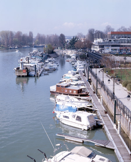 Vue du port de plaisance.