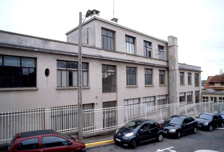 Le bâtiment des années 1930 : élévation postérieure, le long de la rue du Capitaine-Bastien.