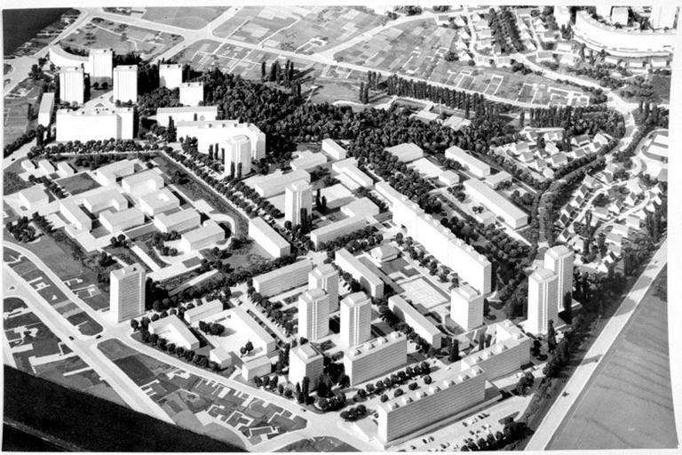 Album de photographies de la maquette de la ZUP, par l'architecte Léon Bazin : vue d'ensemble, depuis l'est.