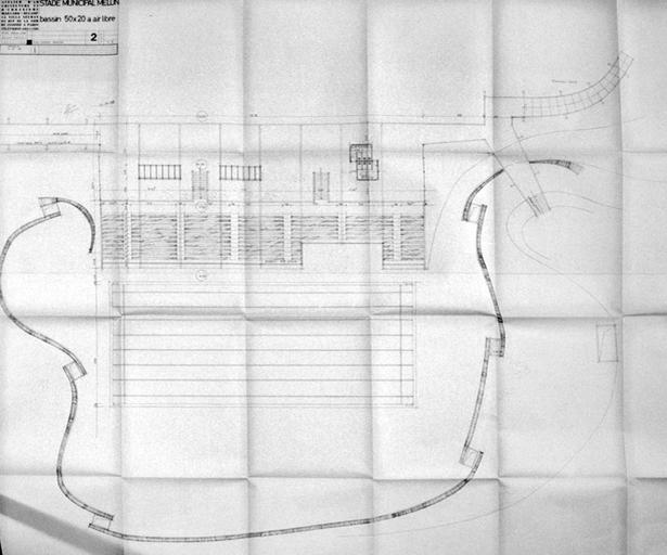 Bassin découvert : plan au niveau des gradins.