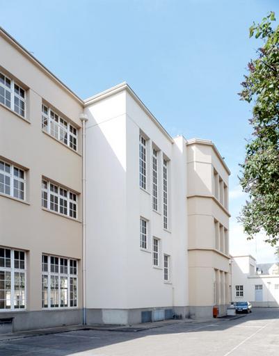 L'école primaire : la façade arrière (élévation nord).