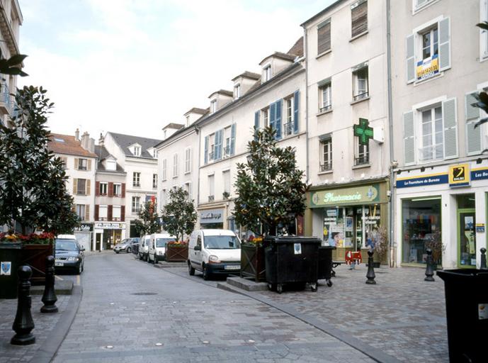 La rue Carnot, ancienne place du Marché-au-Blé.