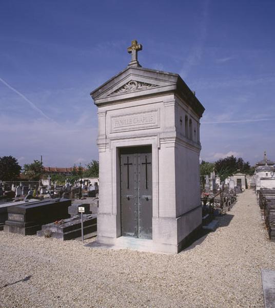 Chapelle funéraire de la famille Chapuis