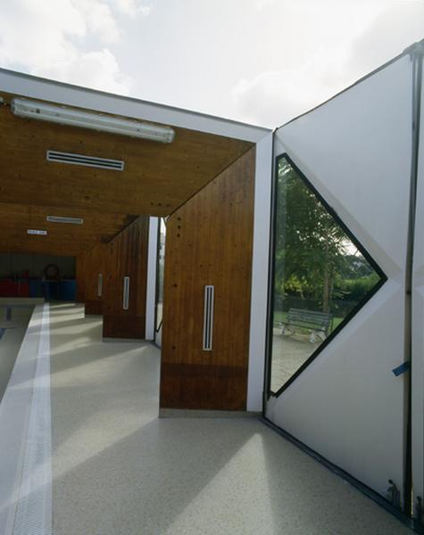 Vue intérieure : vue perspective du mur de façade.