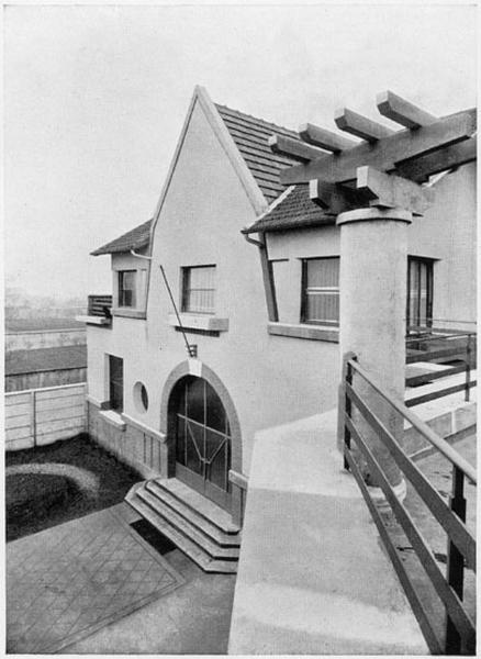 Détail de la façade de l'école maternelle, photographie, vers 1935