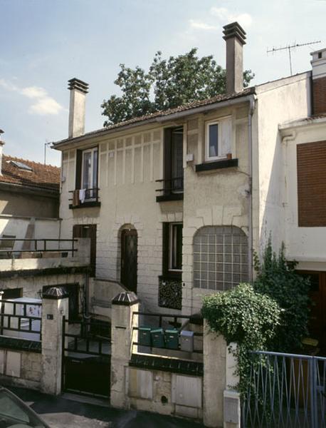 Maison, 51 rue du Docteur-Calmette.