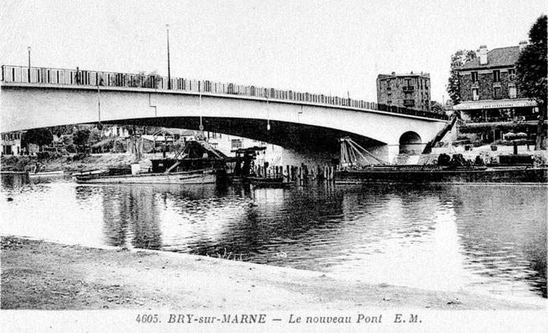 Vue du pont en béton construit en 1938.